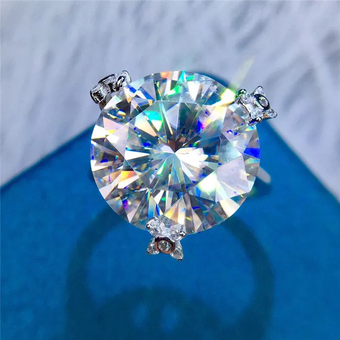 13 Carat Round Cut Moissanite Ring 3 Prong Plain Shank Certified VVS D Color Leyloon Jewelry Rings