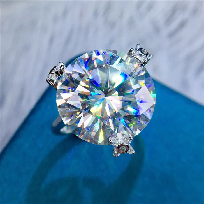 13 Carat Round Cut Moissanite Ring 3 Prong Plain Shank Certified VVS D Color Leyloon Jewelry Rings