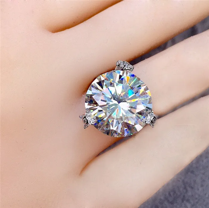 13 Carat Round Cut Moissanite Ring 3 Prong Plain Shank Certified VVS D Color Leyloon Jewelry Rings