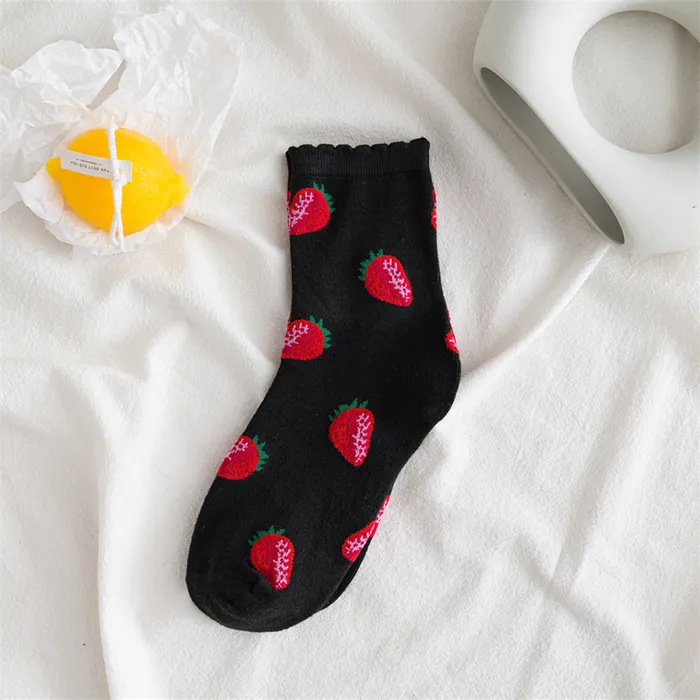 02 SF57 Black Strawberry Socks Rings