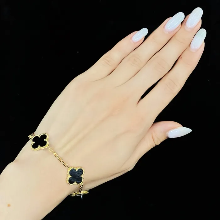 Bracelets Diamond Source NYC Fashion 18k Yellow Gold Bracelet with Black Onyx