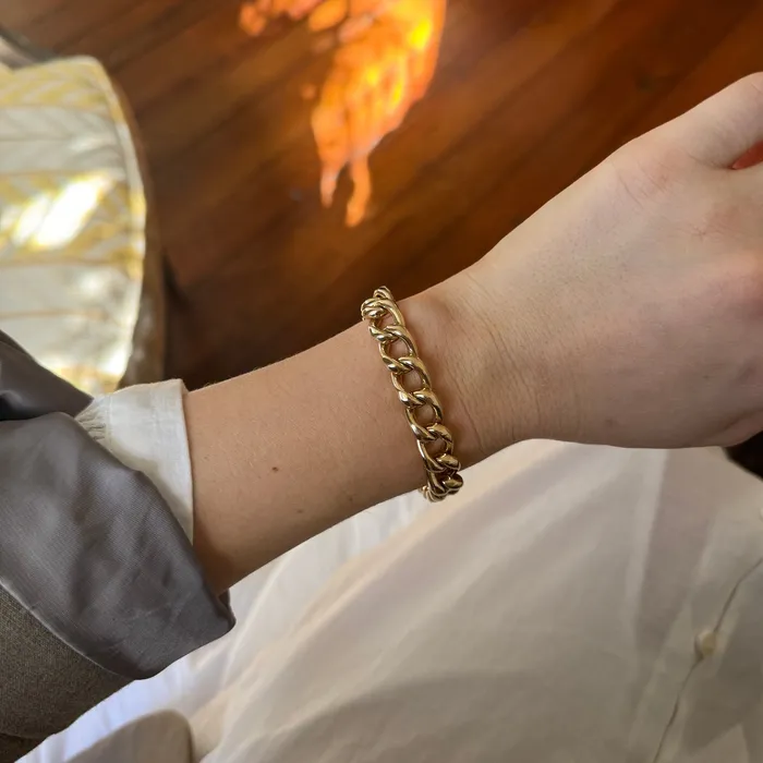 Croghans Bracelets Vintage 14K Yellow Gold Curb Link Bracelet