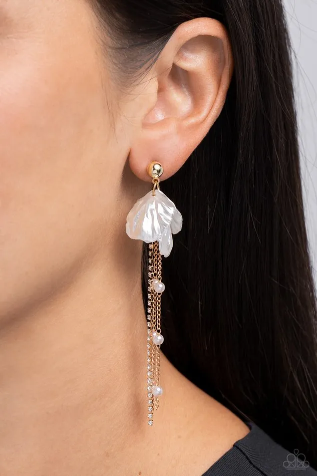 Earrings Paparazzi Jewelry Paparazzi Earring Graceful Gesture Gold