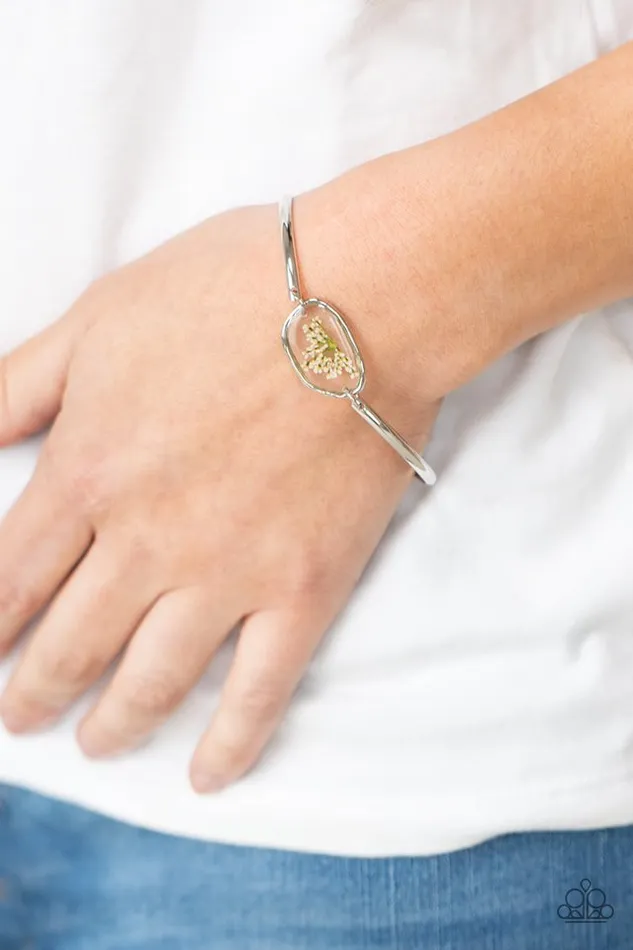 Paparazzi Bracelet Prairie Paradise White Paparazzi Jewelry Bracelets
