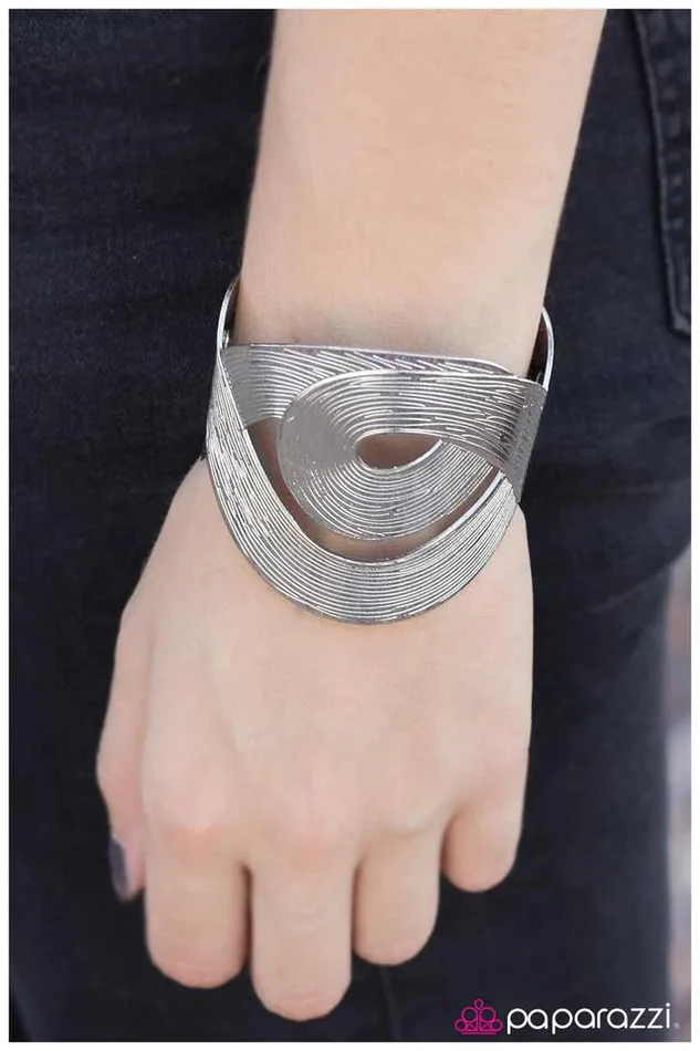 Paparazzi Jewelry Bracelets Paparazzi Bracelet Its All A Blur Silver