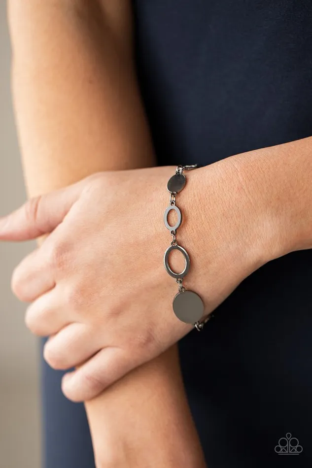 Paparazzi Jewelry Bracelets Paparazzi Bracelet OVAL and Out Black