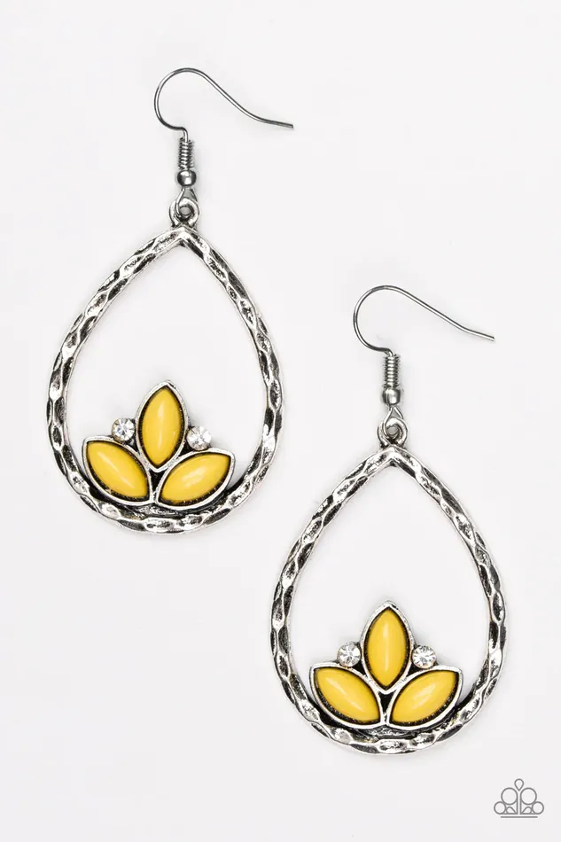 Paparazzi Jewelry Earrings Paparazzi Earring Lotus Laguna Yellow