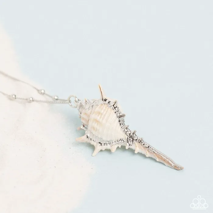 Paparazzi Jewelry Necklaces Paparazzi Necklace Sea CONCH White Paparazzi Jewelry Necklaces Paparazzi Necklace Sea CONCH White