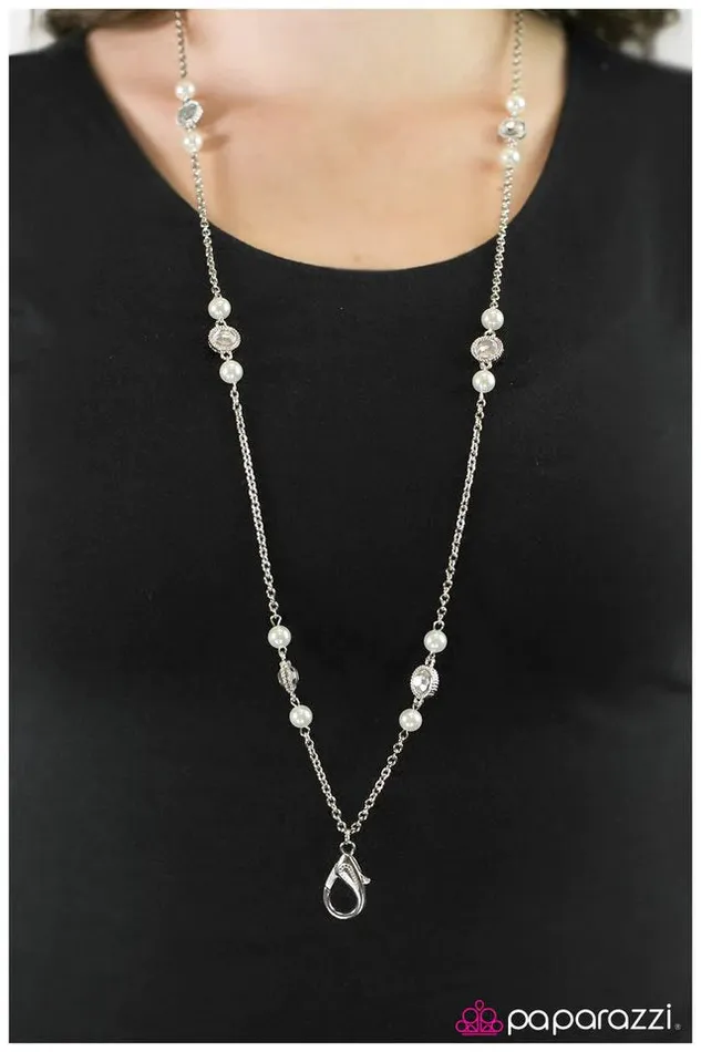 Paparazzi Jewelry Necklaces Paparazzi Necklace Stealing The Spotlight White