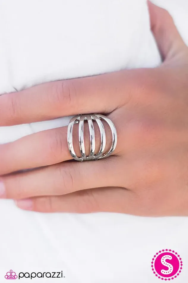 Paparazzi Jewelry Paparazzi Ring Bend In The Wind Silver Rings