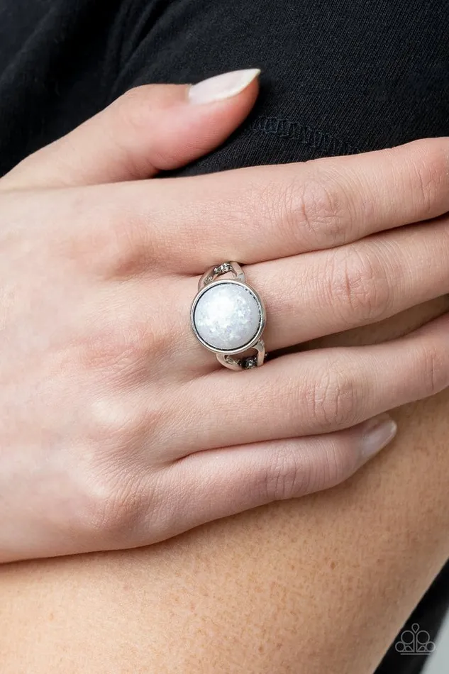 Paparazzi Jewelry Rings Paparazzi Ring Glitter Grove White