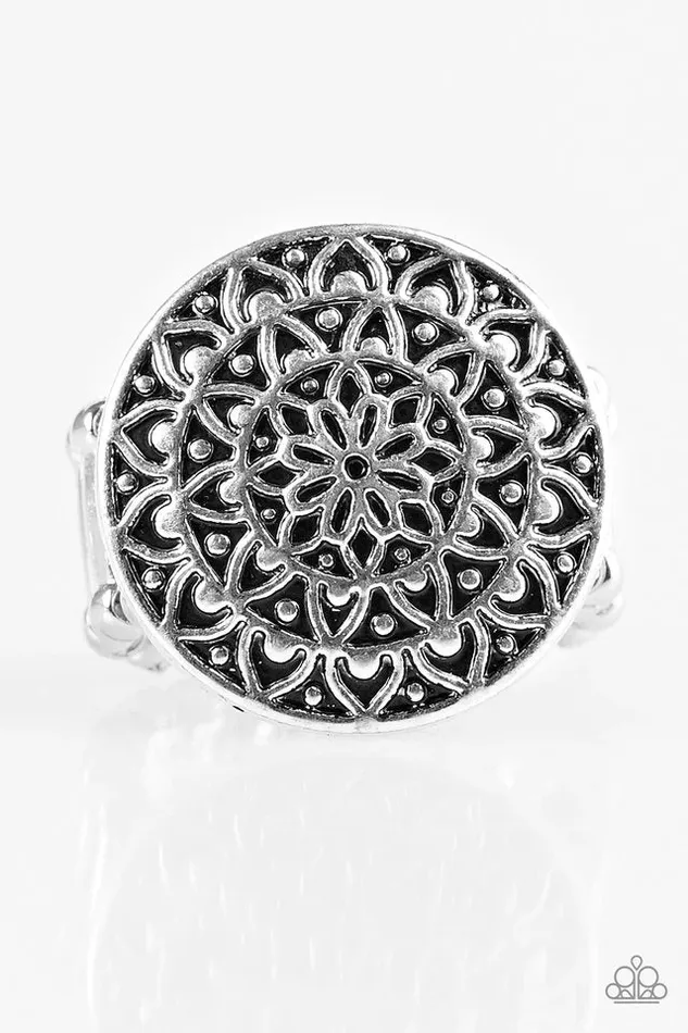 Paparazzi Jewelry Rings Paparazzi Ring Petal Mantra Silver