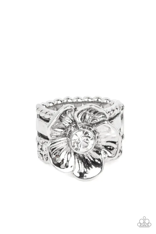 Rings Paparazzi Jewelry Paparazzi Ring Prismatically Petunia White