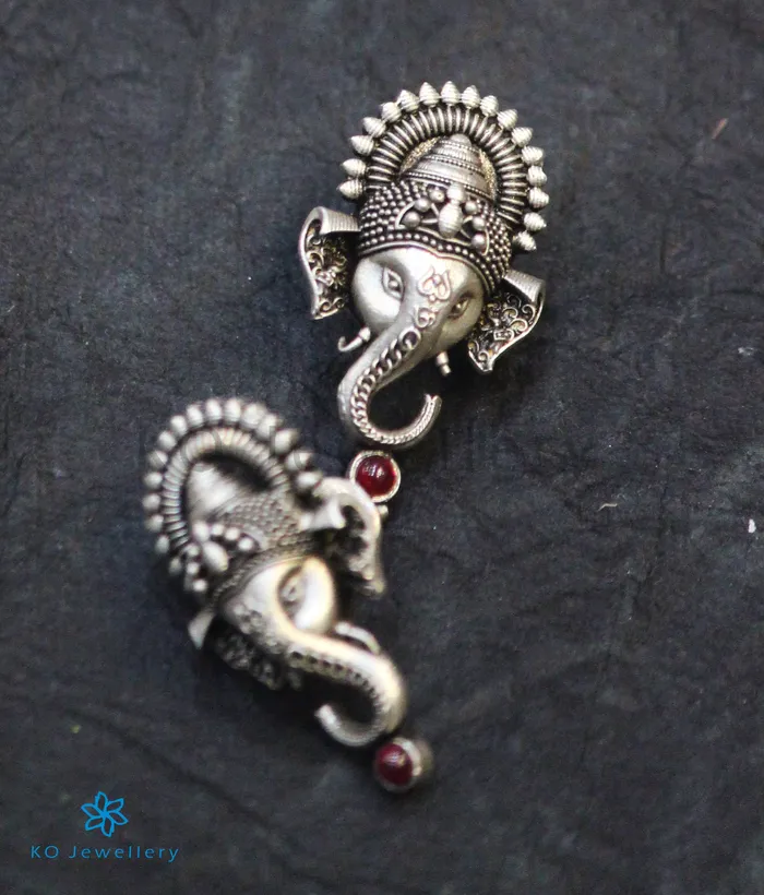 Necklaces Silversmith The Gajakarna Silver Ganesha Necklace