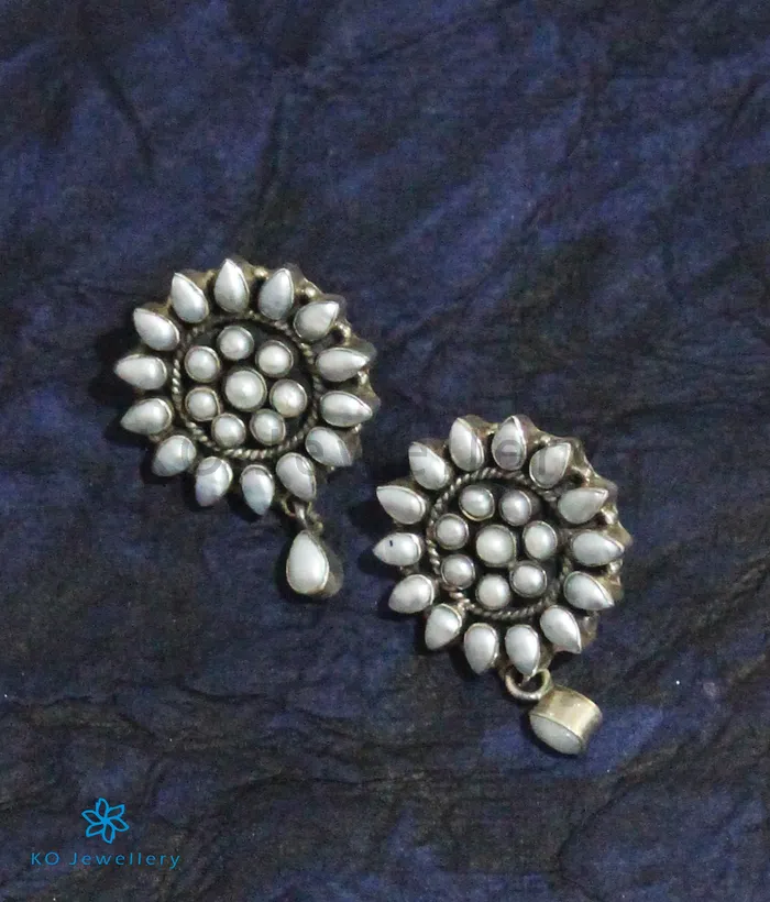 Silversmith Necklaces The Mukta Silver Pearl Necklace Oxidised