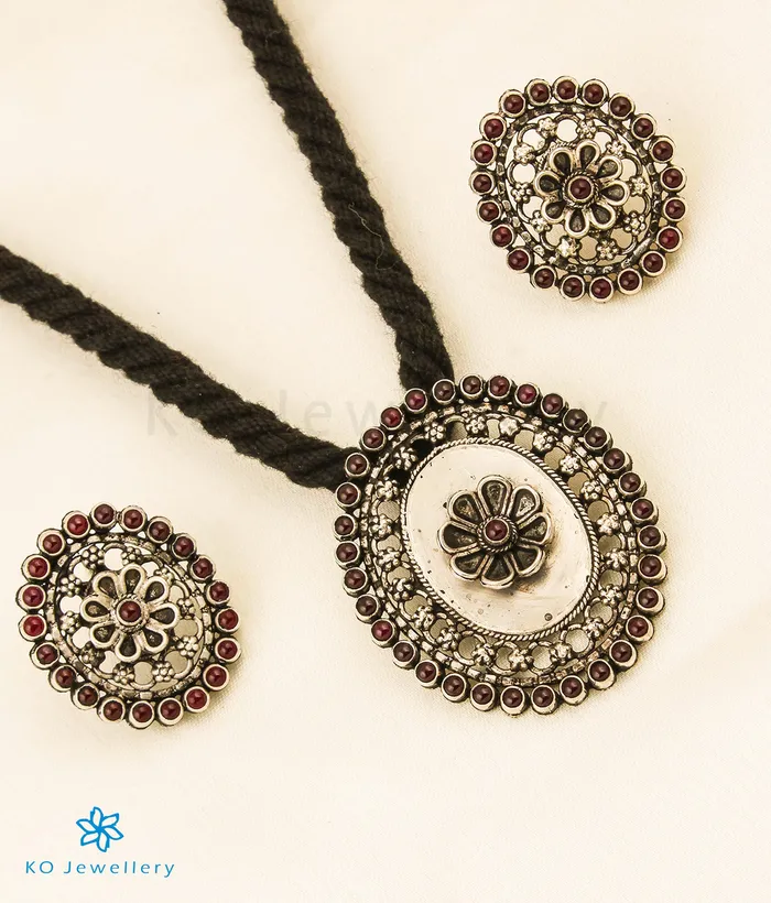 The Ihita Silver Thread Necklace Silversmith Necklaces
