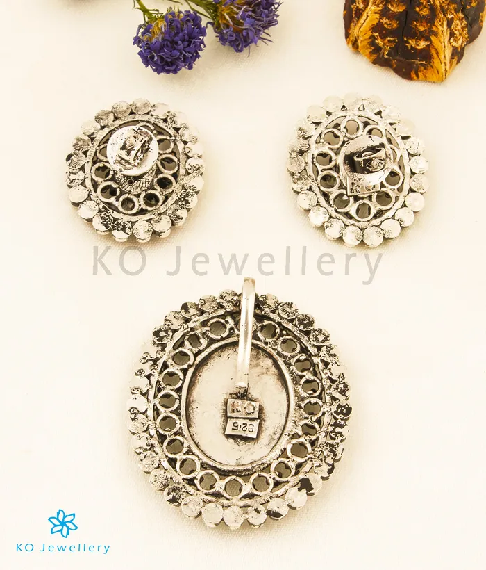 The Ihita Silver Thread Necklace Silversmith Necklaces
