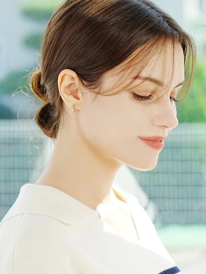 14K 18K Gold Lovely Heart Cartilage Hoop Earring MinimalBijoux Earrings