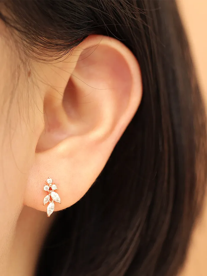 14K Gold Internal Bling Curve Leaf Labret Piercing 18G16G MinimalBijoux Earrings