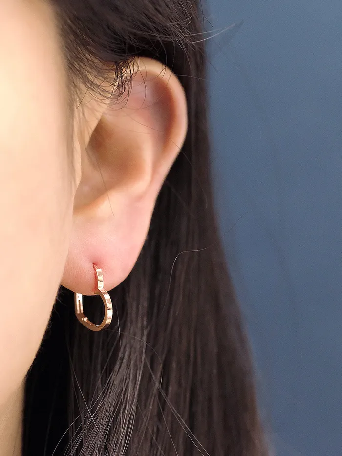 14K Gold Modern Heart Hoop Earring MinimalBijoux Earrings