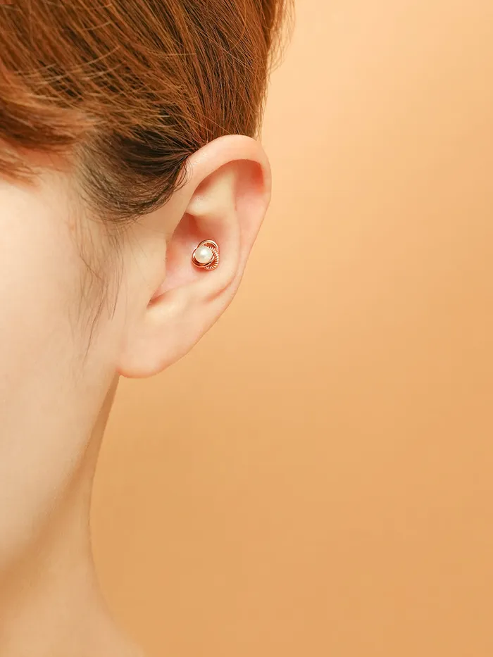 Earrings 14K Gold Freesia Pearl Cartilage Earring 18G16G MinimalBijoux