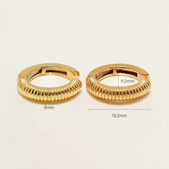Earrings 14K Gold Larva Patterned Ear cuff MinimalBijoux