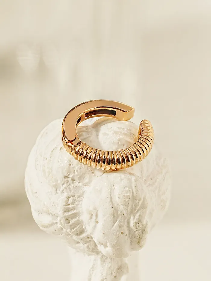 Earrings 14K Gold Larva Patterned Ear cuff MinimalBijoux