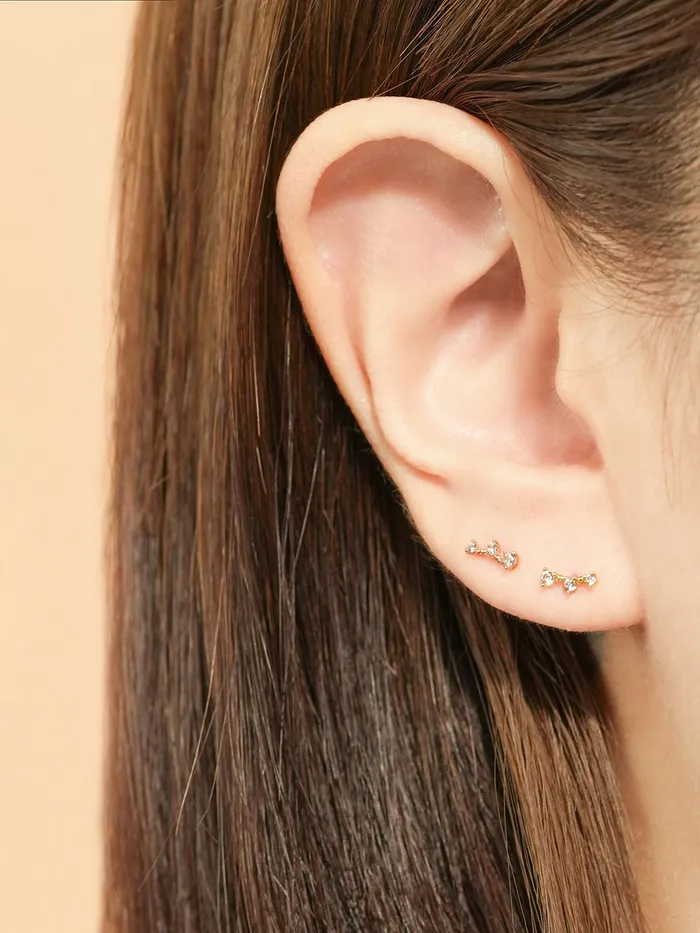 Earrings MinimalBijoux 14K Gold Cresendo Tiara Cartilage Earring 20G