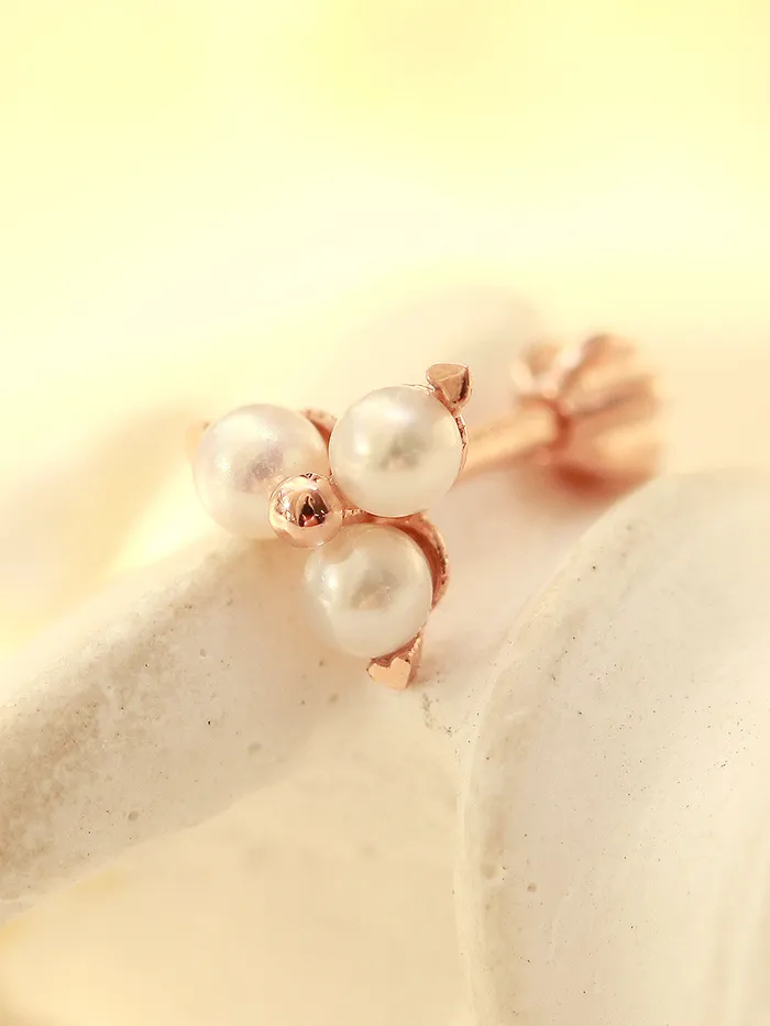 Earrings MinimalBijoux 14K Gold Heart Pearl Cartilage Earring 18G16G