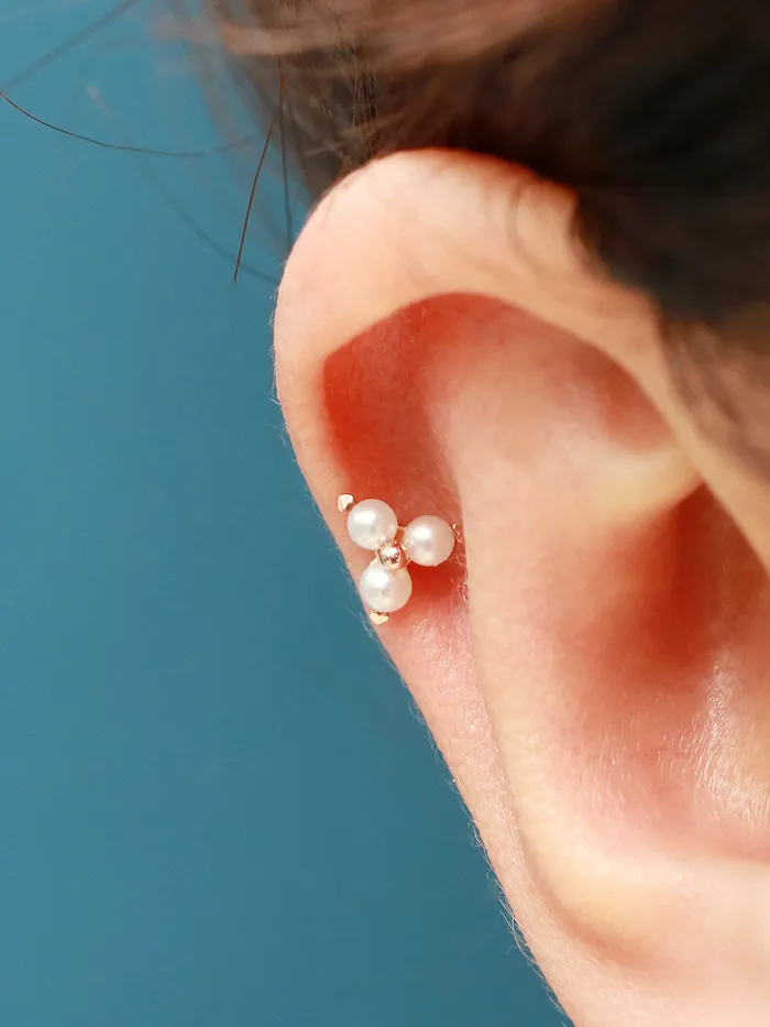 Earrings MinimalBijoux 14K Gold Heart Pearl Cartilage Earring 18G16G