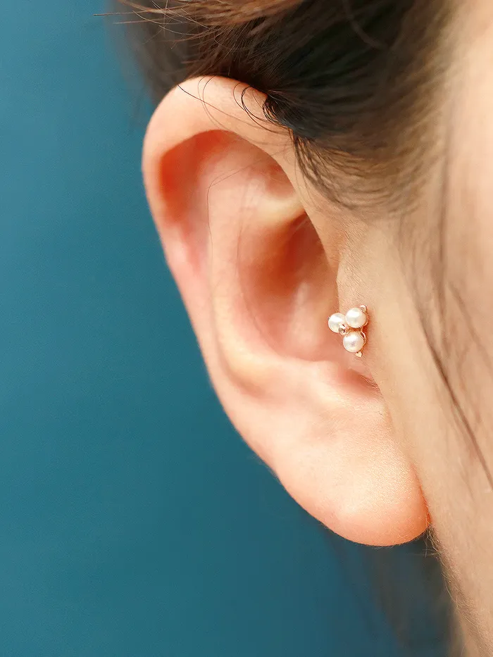 Earrings MinimalBijoux 14K Gold Heart Pearl Cartilage Earring 18G16G