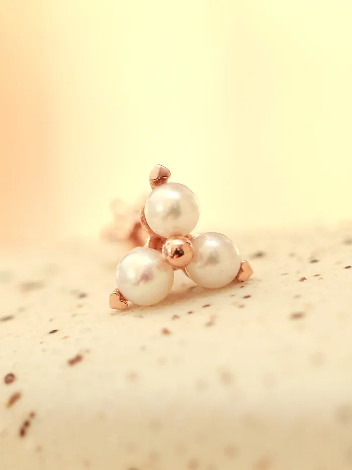 Earrings MinimalBijoux 14K Gold Heart Pearl Cartilage Earring 18G16G