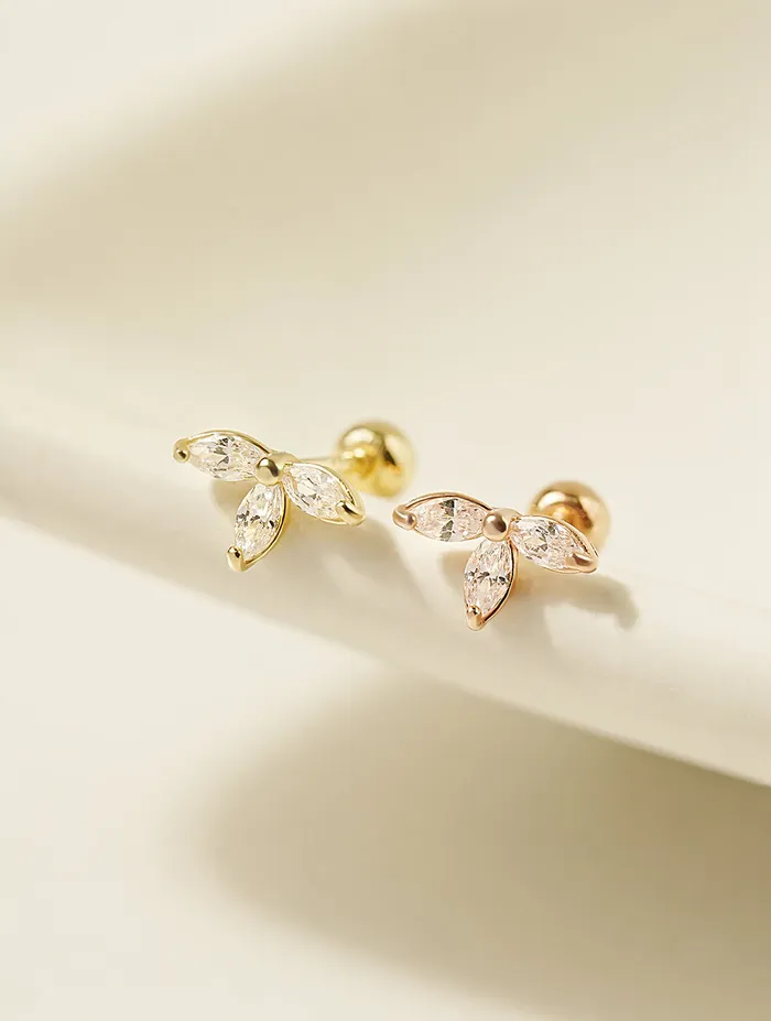 Earrings MinimalBijoux 14K Gold Maple Leaf Cartilage Earring 20G