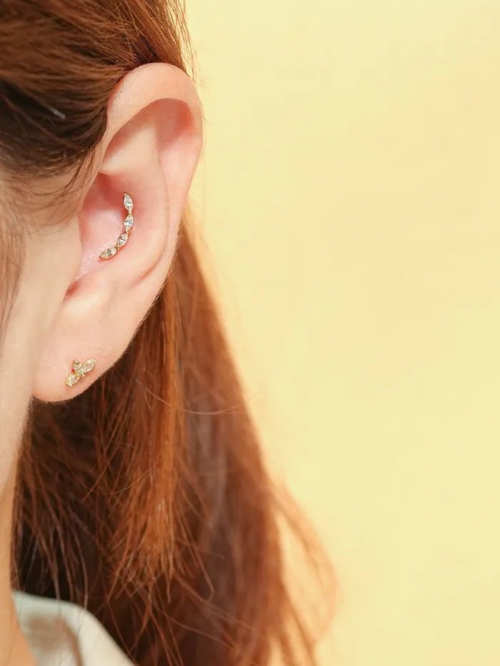 Earrings MinimalBijoux 14K Gold Maple Leaf Cartilage Earring 20G