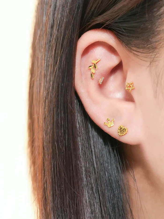 Earrings MinimalBijoux 24K Gold Cutting Heart Cartilage Earring 20G