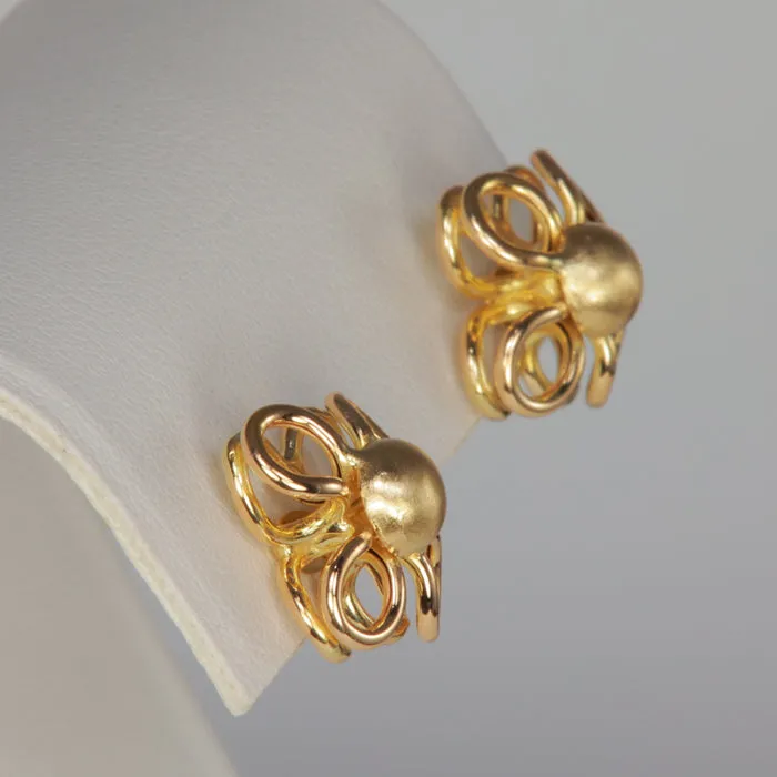 Earrings Moriartys Gem Art 14K Yellow Gold Flower Stud Earrings