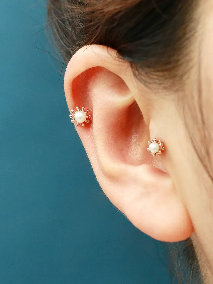 MinimalBijoux 14K Gold Bubble Pearl Cartilage Earring 18G16G Earrings