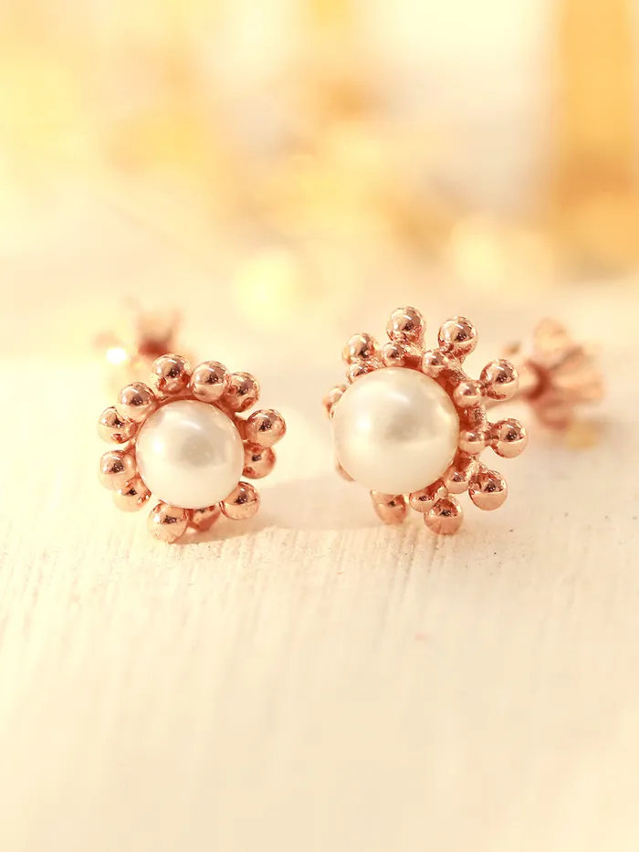 MinimalBijoux 14K Gold Bubble Pearl Cartilage Earring 18G16G Earrings