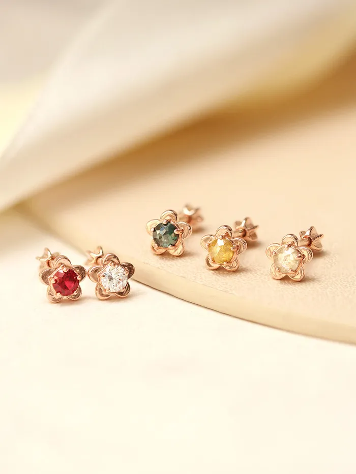 MinimalBijoux 14K Gold Rough Diamond CZ Flower Cartilage Earring 18G16G Earrings