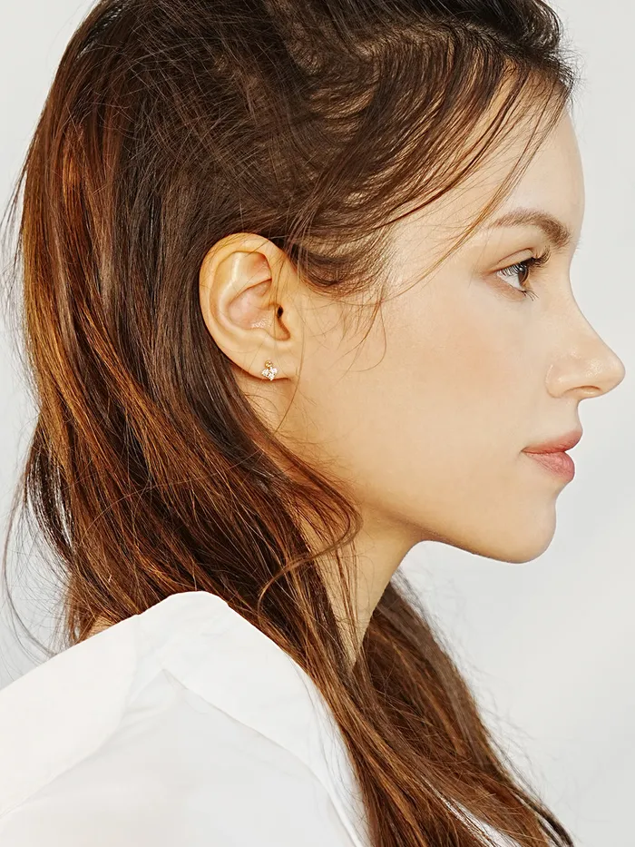 MinimalBijoux Earrings 14K Gold Block Cubic Heart Drop Cartilage Earring 20G