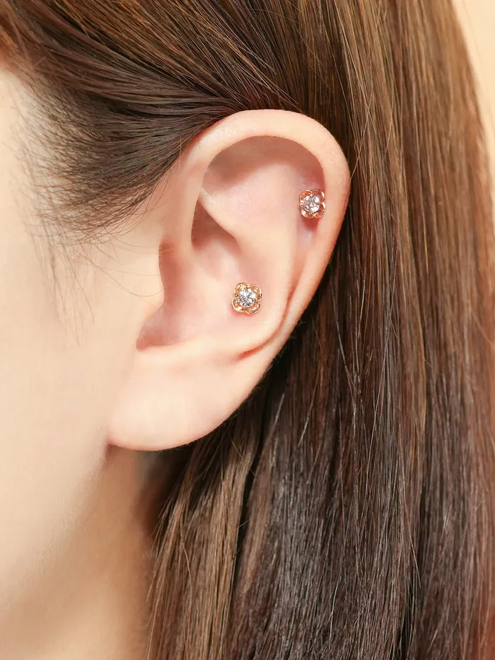 MinimalBijoux Earrings 14K Gold Cosmos Flower Moissanite Cartilage Earring 20G18G16G