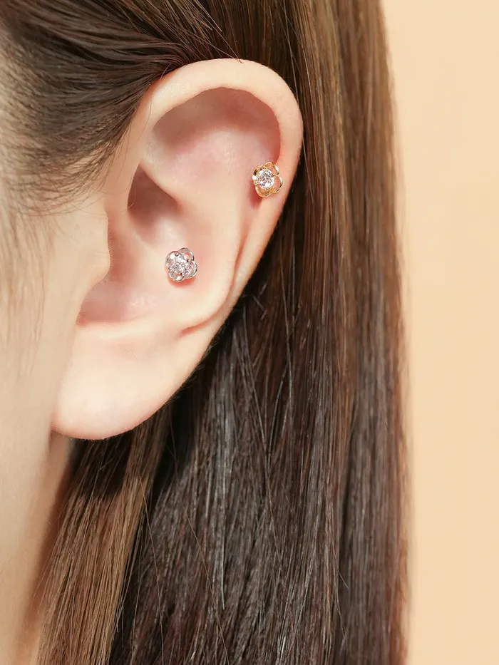 MinimalBijoux Earrings 14K Gold Cosmos Flower Moissanite Cartilage Earring 20G18G16G