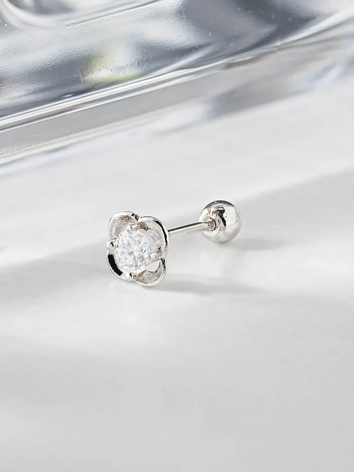 MinimalBijoux Earrings 14K Gold Cosmos Flower Moissanite Cartilage Earring 20G18G16G