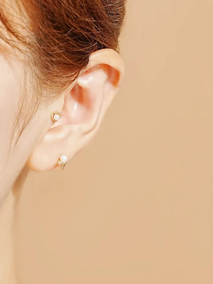 MinimalBijoux Earrings 14K Gold Ice Cream Cartilage Earring 20G