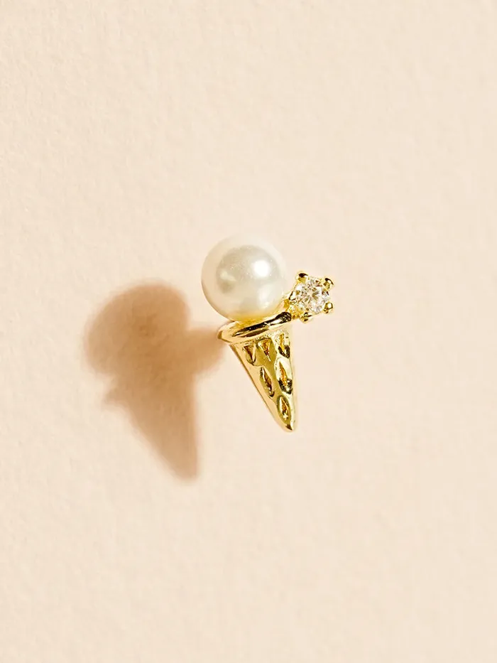 MinimalBijoux Earrings 14K Gold Ice Cream Cartilage Earring 20G