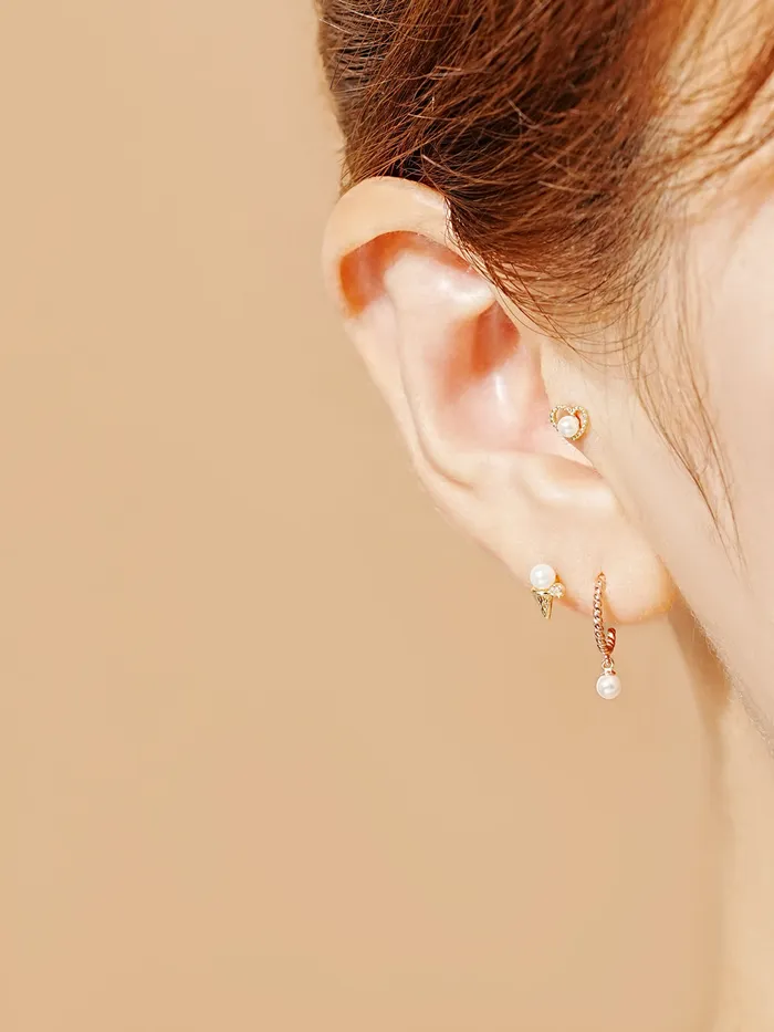 MinimalBijoux Earrings 14K Gold Ice Cream Cartilage Earring 20G