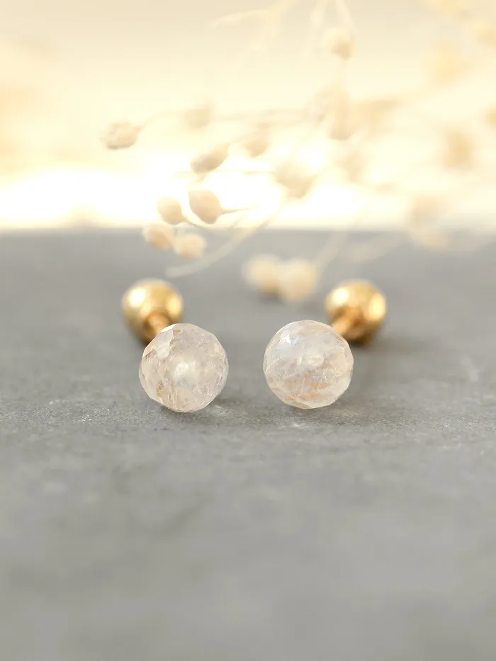 MinimalBijoux Earrings 14K gold Natural Gemstone cartilage earring 20g