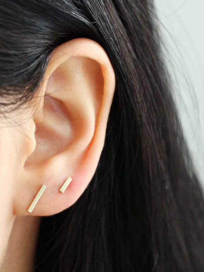MinimalBijoux Earrings 14K Gold simple stick cartilage earring S M L XL 20g