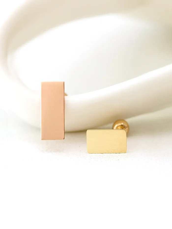 MinimalBijoux Earrings 14K gold Stick cartilage earring 20g