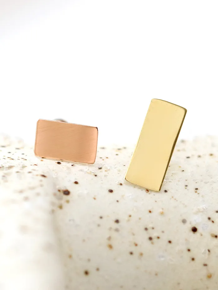 MinimalBijoux Earrings 14K gold Stick cartilage earring 20g
